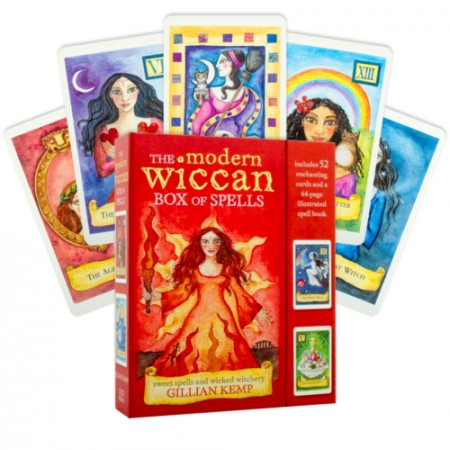The modern wiccan box of spells cards burtų kortos Cico Books